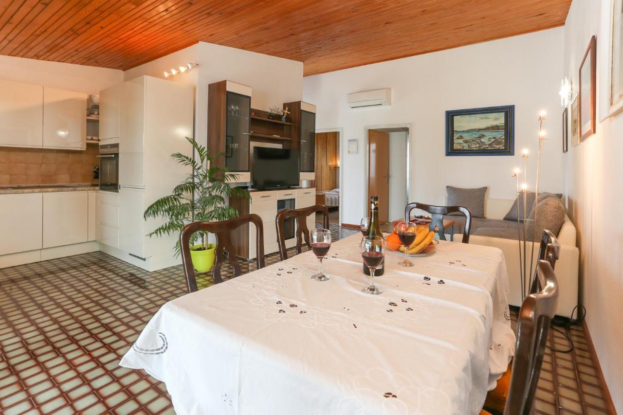 Apartman Mavarcica A4 Trogir Eksteriør billede