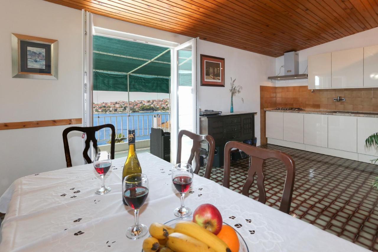 Apartman Mavarcica A4 Trogir Eksteriør billede
